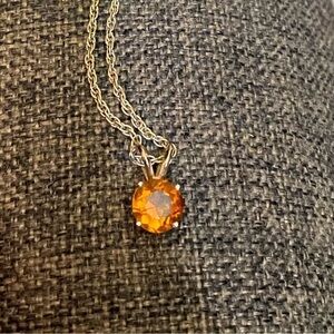 Pretty‎ choker necklace